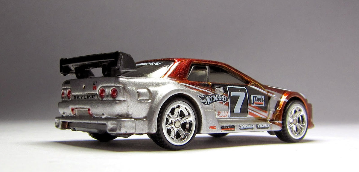 Rear three-quarter view of the 2007 Hot Wheels Nissan Skyline Super Treasure Hunt